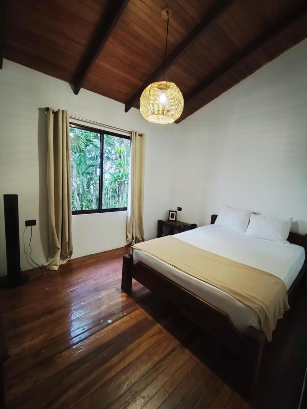 Avita Lodge Quesada  Εξωτερικό φωτογραφία