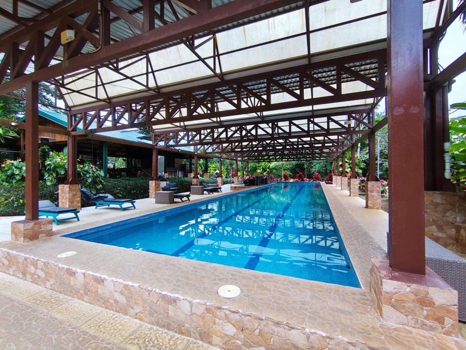 Avita Lodge Quesada  Εξωτερικό φωτογραφία